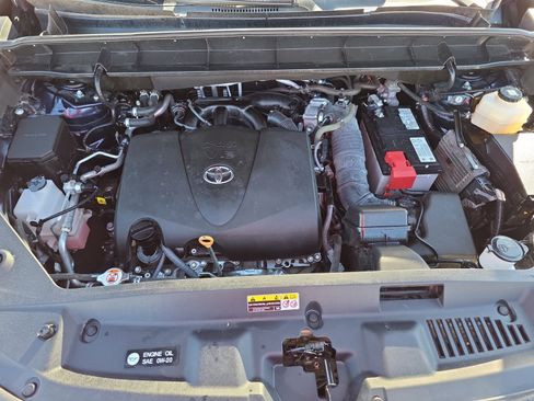 Used 2020 Toyota Highlander Platinum image 28