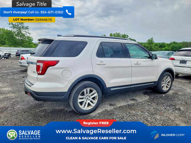 Used 2018 Ford Explorer XLT AWD/4WD image 4