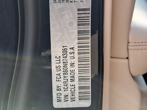 Used 2022 Jeep Grand Cherokee Limited 4xe image 26