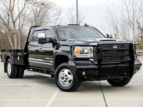 Used 2018 GMC Sierra 3500 Denali w/ Duramax Plus Package image 1