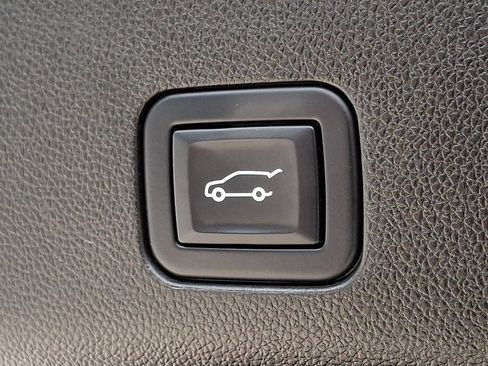 Used 2021 GMC Yukon SLT w/ SLT Premium Package image 36