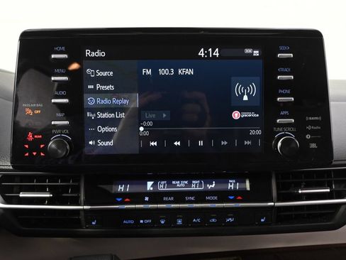 Used 2021 Toyota Sienna XLE w/ XLE Plus Package AWD/4WD image 27