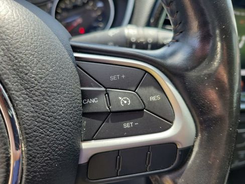 Used 2019 Jeep Compass Limited AWD/4WD image 24