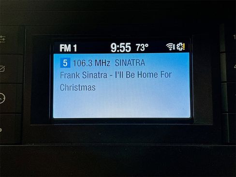 Used 2019 Ford Mustang EcoBoost image 17