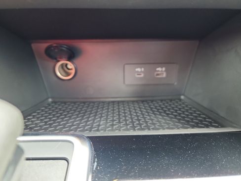 New 2025 Nissan Pathfinder SV w/ Black Appearance Package image 14