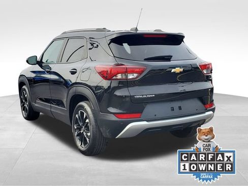 Used 2022 Chevrolet TrailBlazer LT w/ Convenience Package FWD image 3