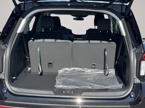 New 2026 Ford Explorer Active image 19