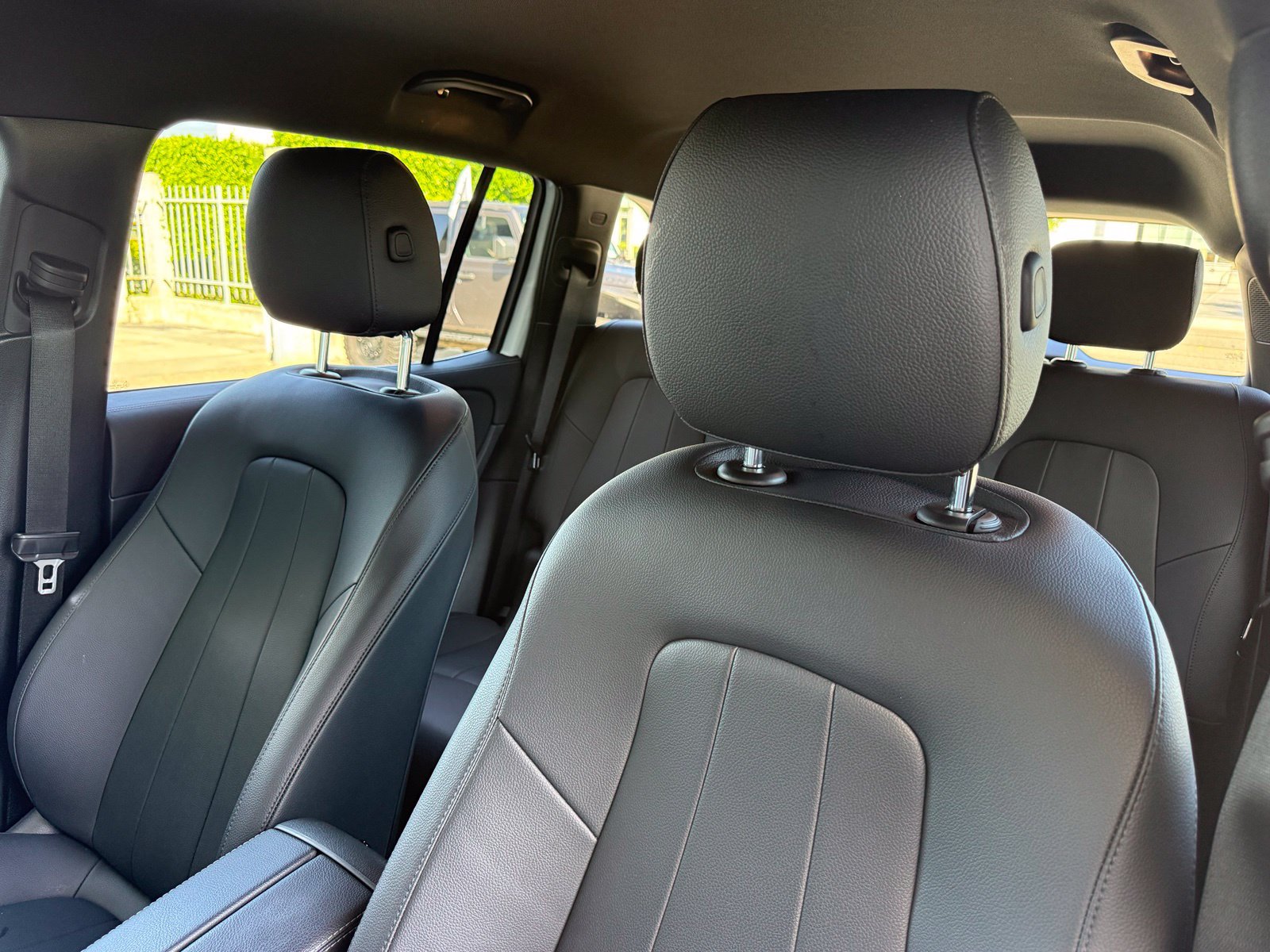 Used 2023 Mercedes-Benz GLB 250 image 25