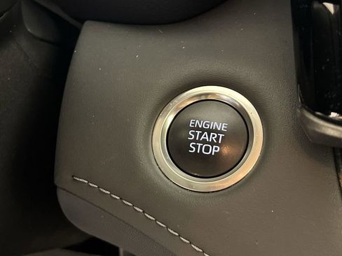 Used 2025 Toyota Highlander LE image 35