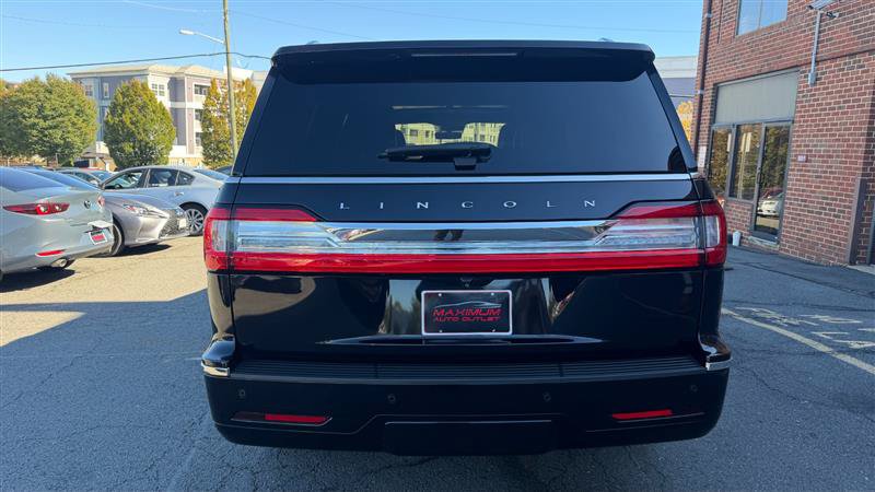 Used 2019 Lincoln Navigator L Reserve w/ Cargo Package AWD/4WD image 14