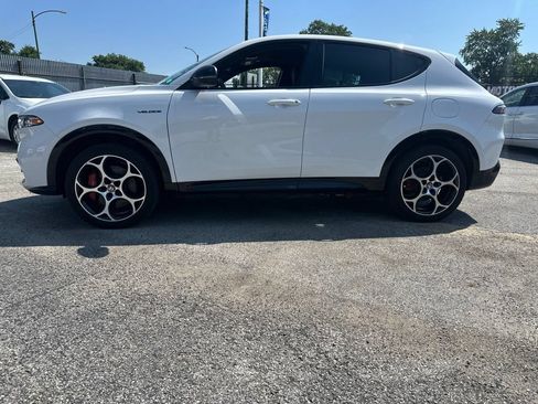 Used 2025 Alfa Romeo Tonale w/ Premium Package AWD/4WD image 2