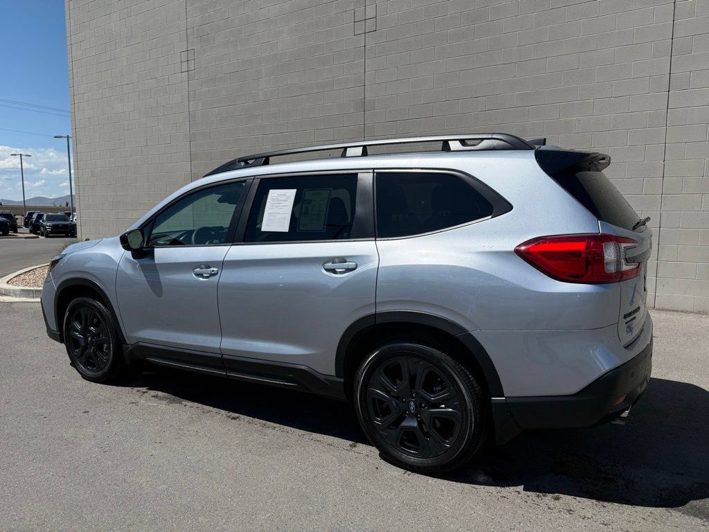 Used 2025 Subaru Ascent Bronze Edition w/ Popular Package #2 AWD/4WD image 2