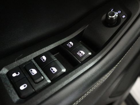 Used 2023 Jeep Grand Cherokee L Laredo AWD/4WD image 34