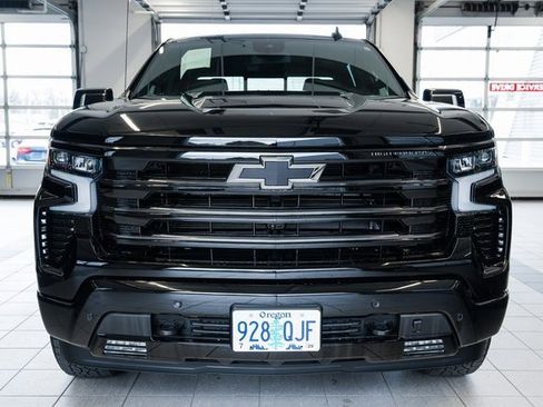 Used 2025 Chevrolet Silverado 1500 High Country w/ Midnight Edition image 2