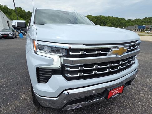 New 2026 Chevrolet Silverado 1500 LTZ w/ Z71 Off-Road Package AWD/4WD image 12