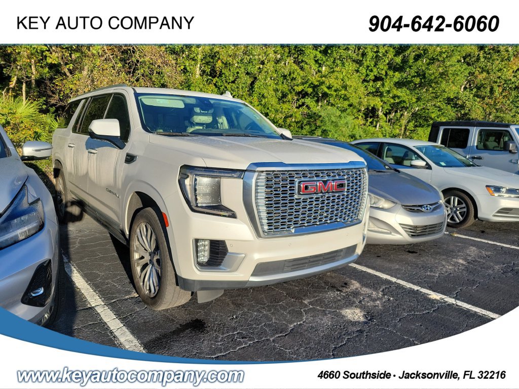Used 2021 GMC Yukon XL Denali w/ Denali Premium Package AWD/4WD image 1