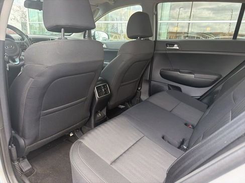 Used 2019 Kia Sportage LX image 9