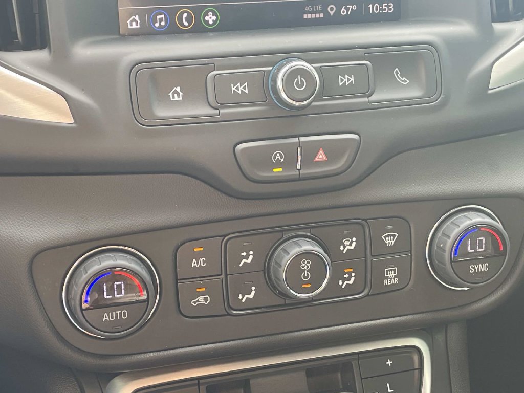Used 2024 GMC Terrain SLE w/ Driver Convenience Package FWD image 28