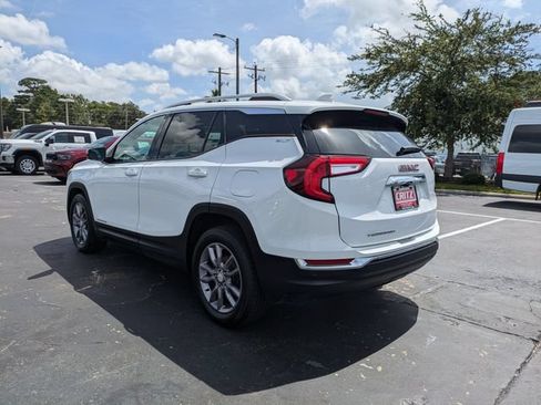 Used 2023 GMC Terrain SLT FWD image 7