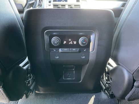 Used 2022 Chevrolet Tahoe RST w/ Luxury Package image 37