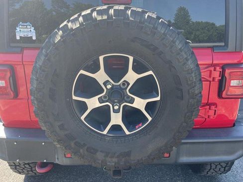 Used 2019 Jeep Wrangler Unlimited Rubicon w/ LED Lighting Group AWD/4WD image 24