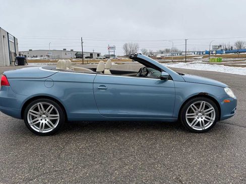 Used 2010 Volkswagen Eos Lux image 9