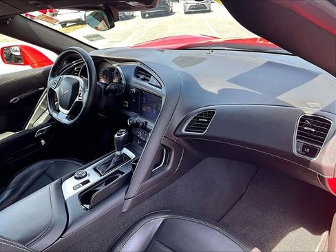 Used 2019 Chevrolet Corvette Stingray Coupe w/ 1LT RWD image 14