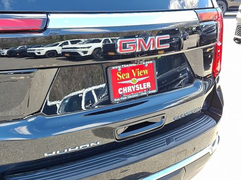 Used 2025 GMC Yukon Elevation image 31