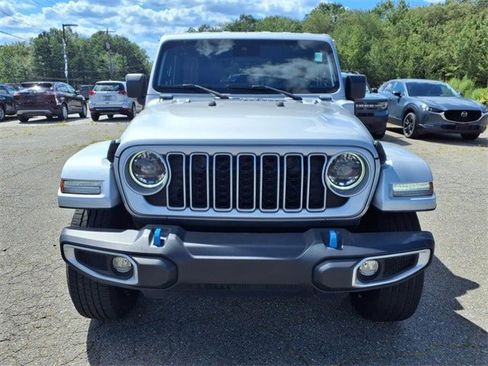 Used 2024 Jeep Wrangler Unlimited Sahara image 8