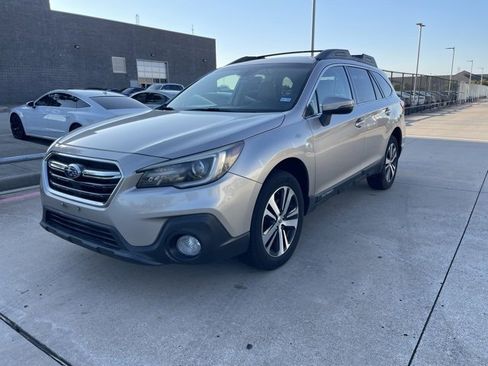 Used 2018 Subaru Outback 2.5i Limited image 1