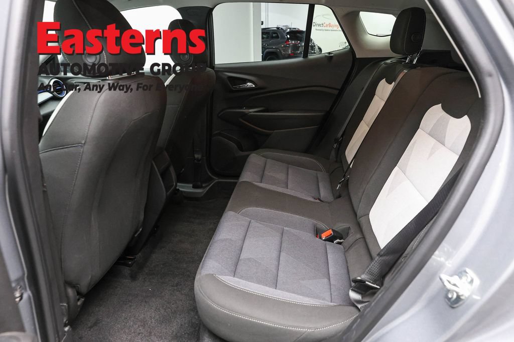 Used 2024 Chevrolet Trax LS FWD image 21