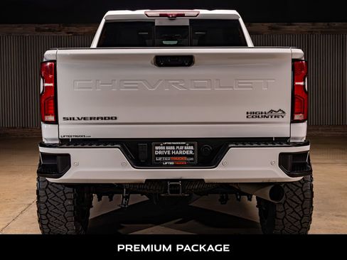 Used 2024 Chevrolet Silverado 2500 High Country w/ High Country Premium Package image 7