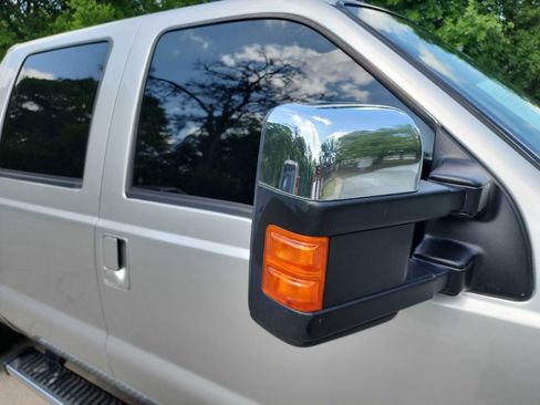 Used 2011 Ford F250 Lariat w/ Lariat Interior Pkg image 16