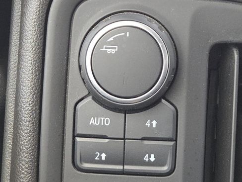 Used 2021 Chevrolet Silverado 1500 Custom Trail Boss w/ Safety Confidence Package image 4