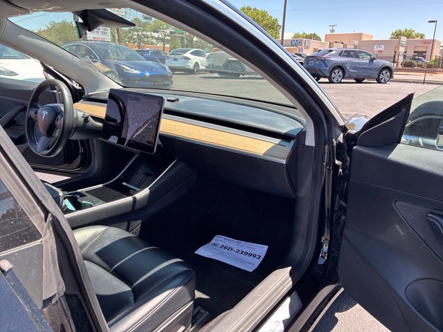 Used 2020 Tesla Model 3 Standard Range Plus RWD image 23