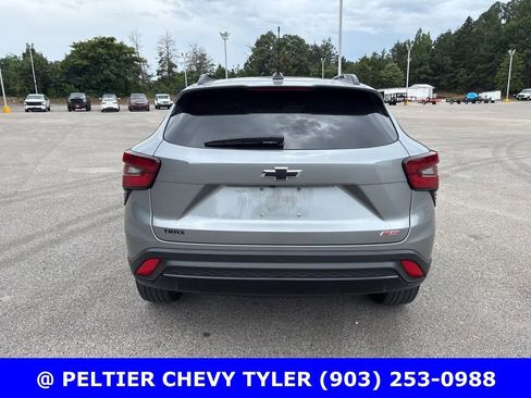 Used 2025 Chevrolet Trax RS w/ Driver Confidence Package FWD image 6