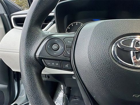 Used 2023 Toyota Corolla Cross L image 28