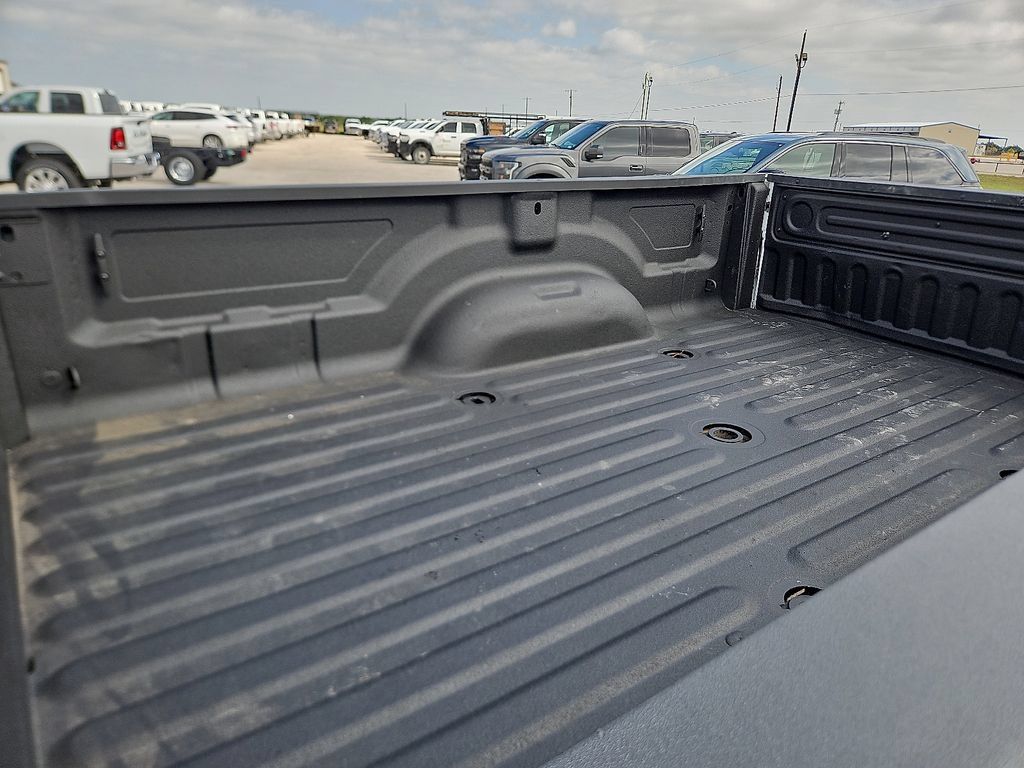 Used 2024 RAM 3500 Big Horn AWD/4WD image 17