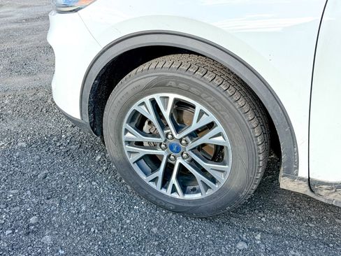 Used 2020 Ford Escape SEL image 8