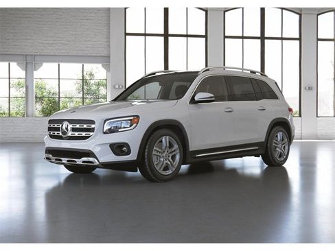 Certified 2022 Mercedes-Benz GLB 250 4MATIC image 40