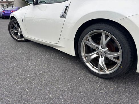 Used 2012 Nissan 370Z Touring w/ Sport Pkg image 23