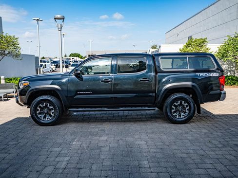 Used 2019 Toyota Tacoma TRD Off-Road AWD/4WD image 8