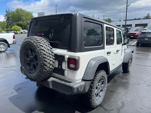 Used 2023 Jeep Wrangler Unlimited AWD/4WD image 4