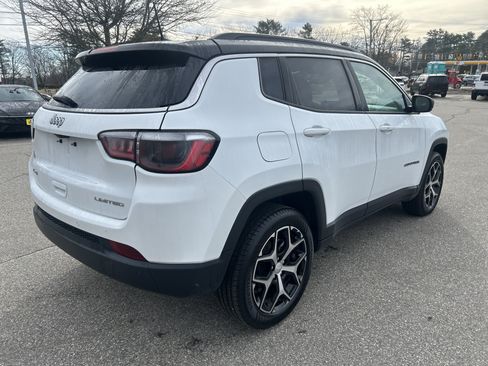 Used 2024 Jeep Compass Limited AWD/4WD image 5