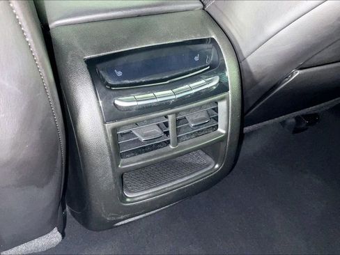 Used 2024 Cadillac XT5 Premium Luxury image 33