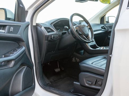 Used 2024 Ford Edge SEL image 29