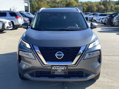 Used 2021 Nissan Rogue SV w/ Premium Package image 9