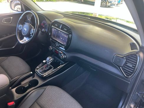 Used 2020 Kia Soul EX FWD image 20