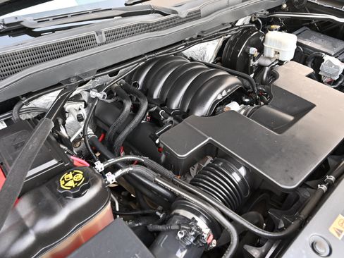 Used 2015 Chevrolet Silverado 1500 LTZ AWD/4WD image 25