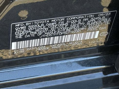 Used 2023 Lexus LS 500 image 32